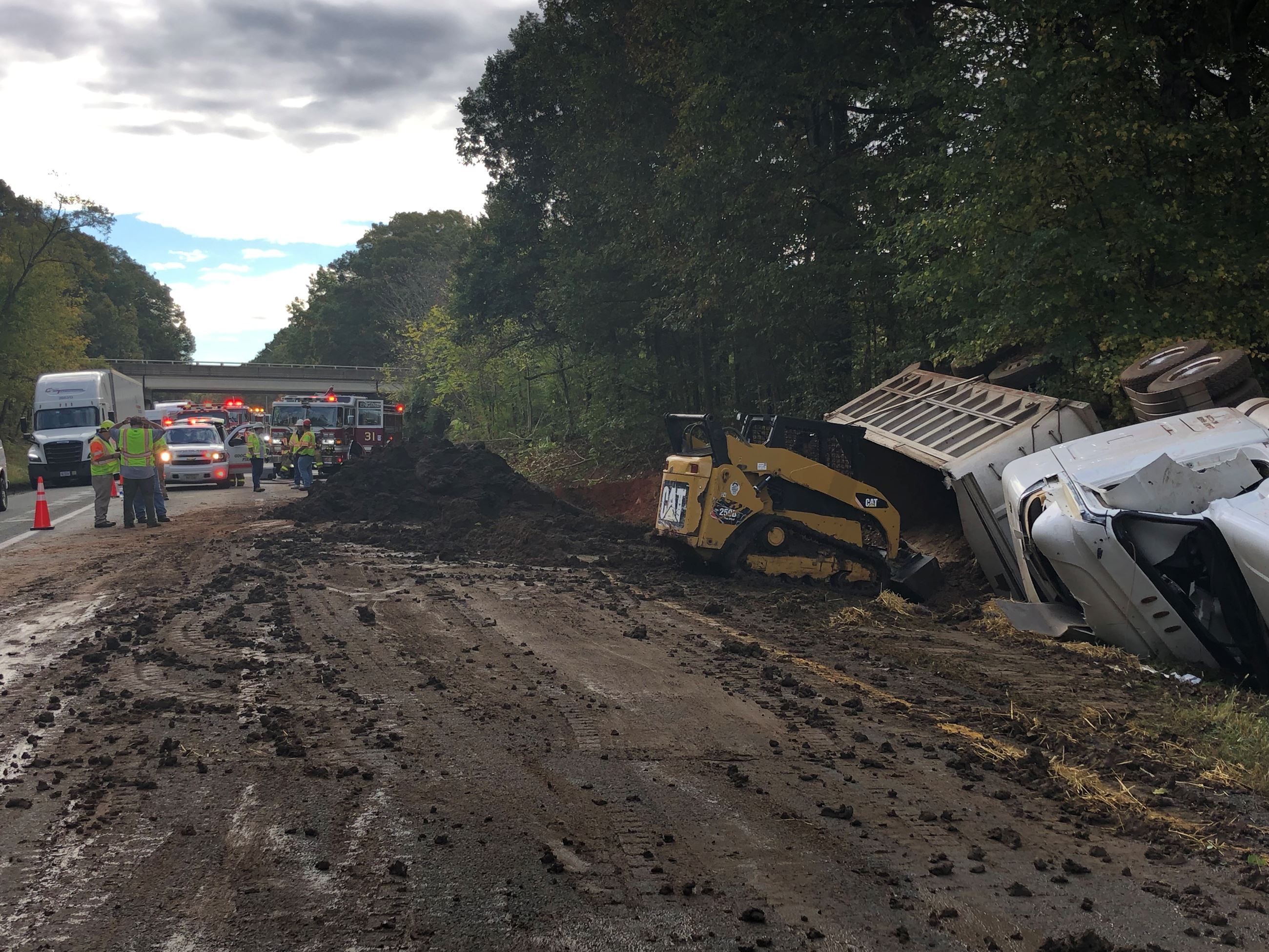 Overturned Dump Truck on I-64 - 10-26-21 IMG_6073